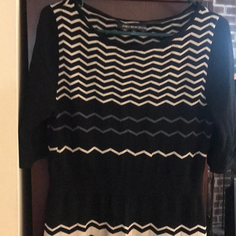 Women’s dress, L